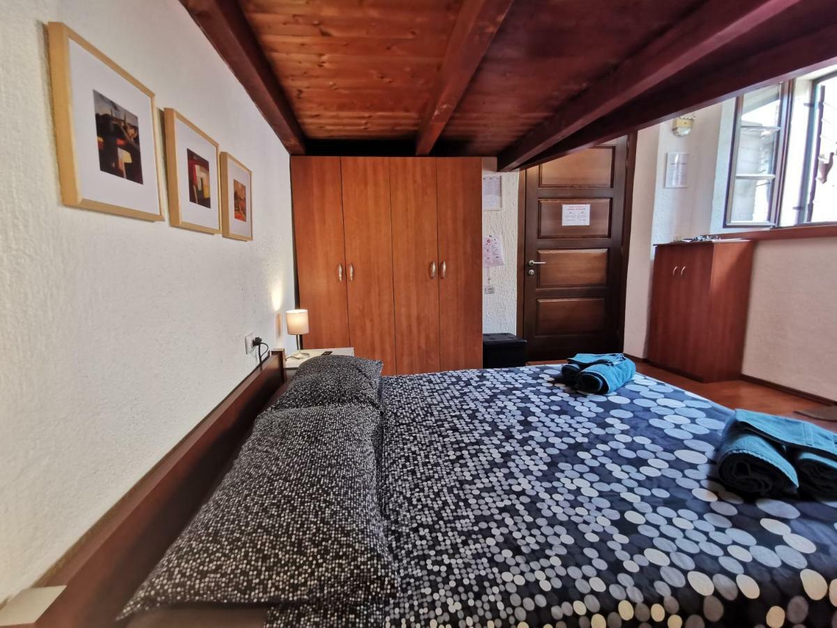 Studio Apartman Galerija Buzet Exterior foto
